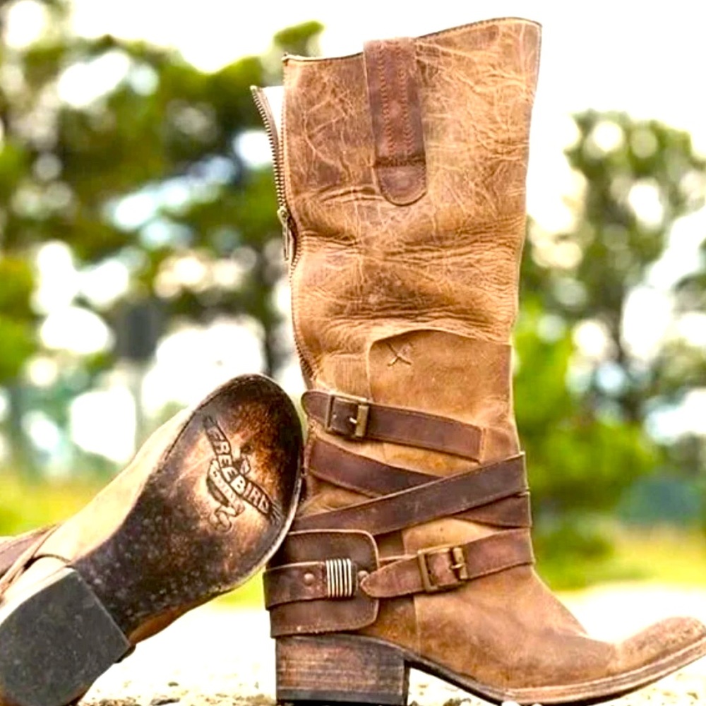 DAKOTA Freebird boots size 6.